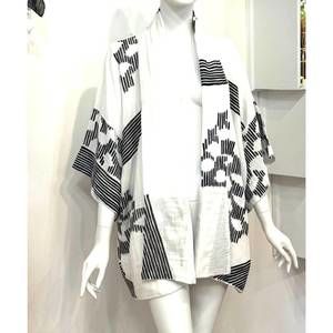 NEW SPA ESSENTIALS women's stitching kimono in white